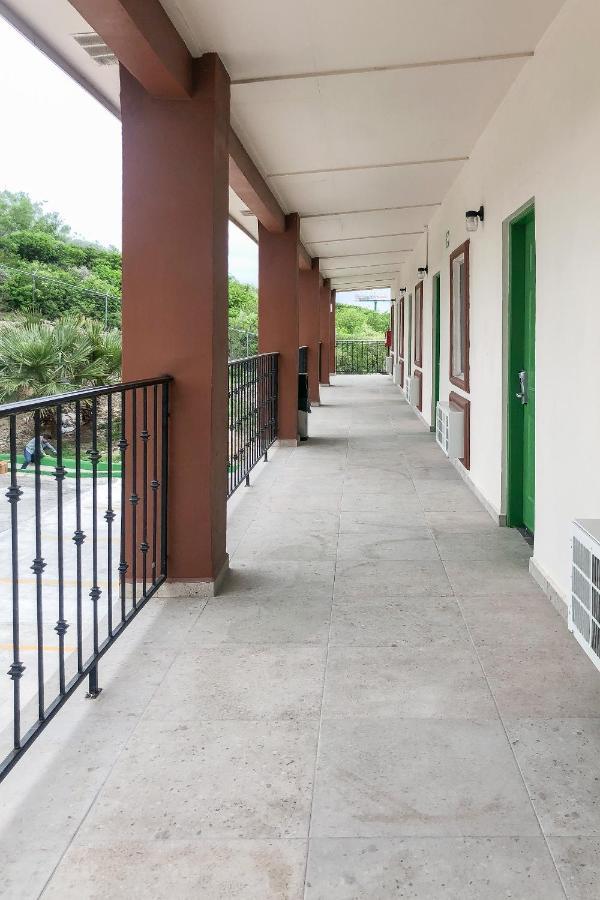 Capital O Palms Hotel, Acuna Ciudad Acuna Exterior photo